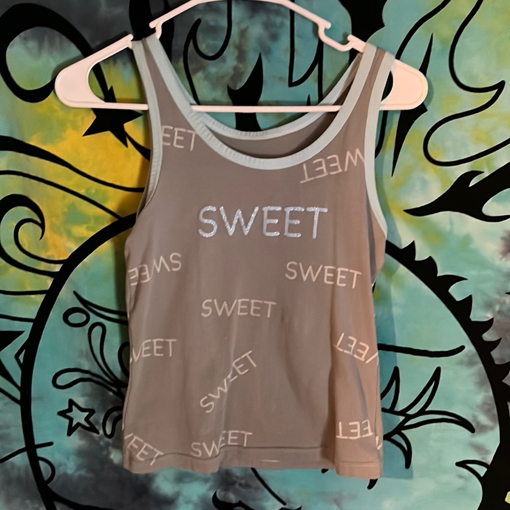 tank top size small